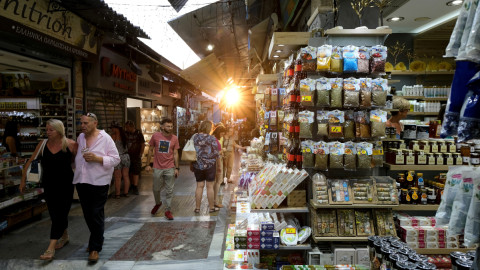 Εμπορικός δρόμος στο Μοναστηράκι στην Αθήνα
