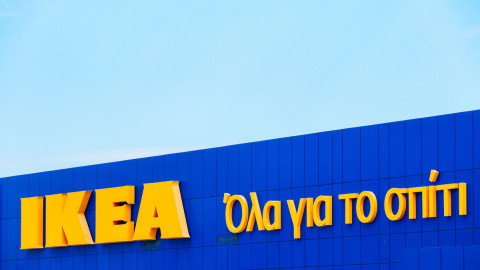 Το λογότυπο της ΙΚΕΑ στο κατάστημα της Θεσσαλονίκης