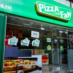 Το μέλλον των 2.500 εργαζομένων της Pizza Fan